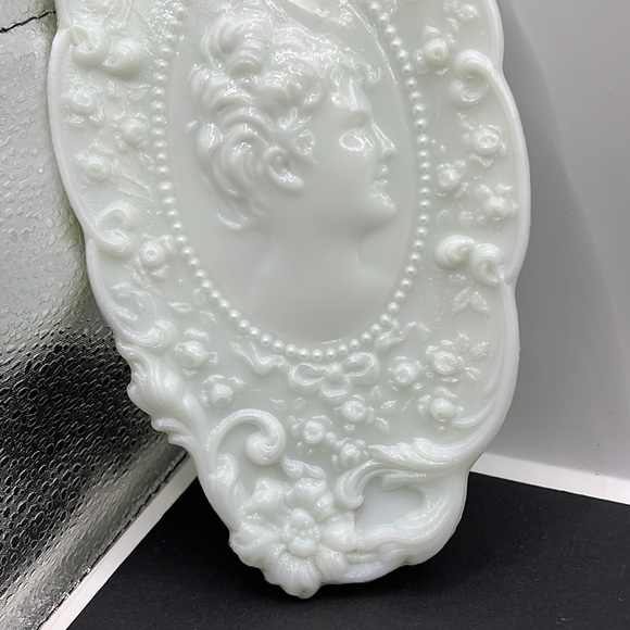 Vintage Fostoria Jenny Lind cameo vanity trinket tray - Picture 4 of 8